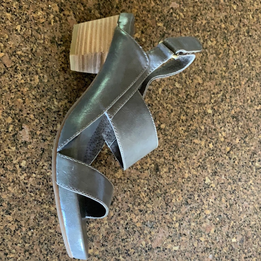 Antelope grey sandal